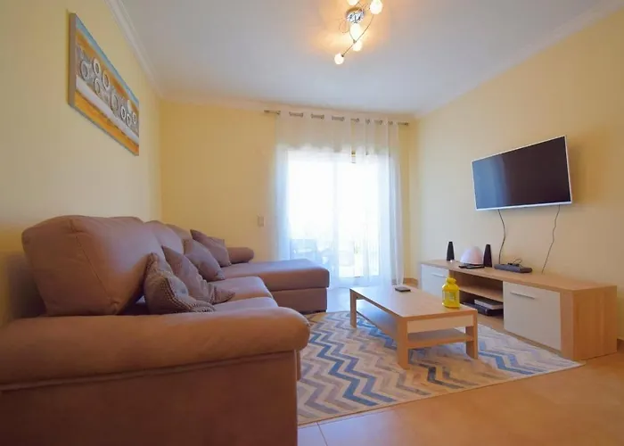 Perfect New In 阿尔布费拉